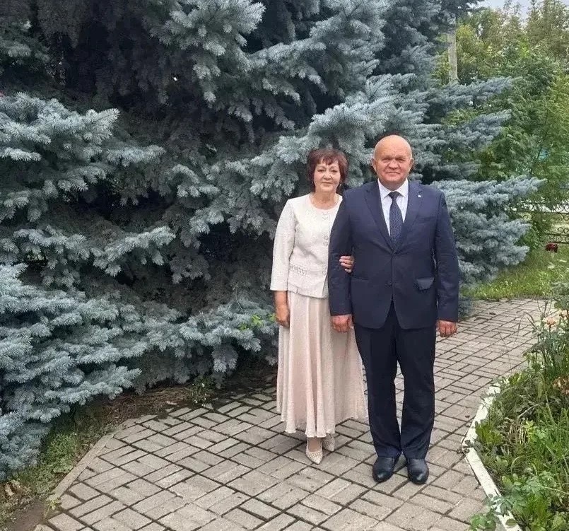 Супруги Сафины — пример крепкой семьи, верности традициям, взаимного уважения и трудолюбия.