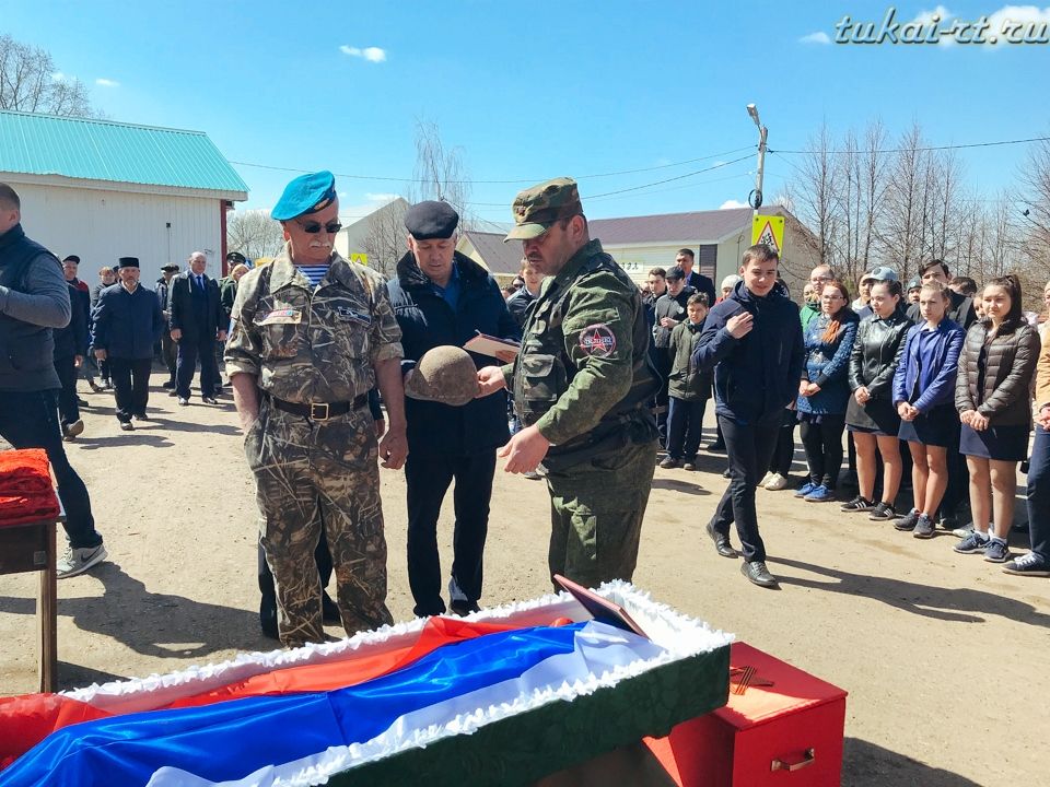 Через 76 лет солдата ВОВ похоронили на родной земле ФОТО