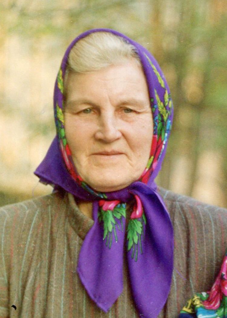 Зельфию Муллахметову с 80-летием поздравляет семья!