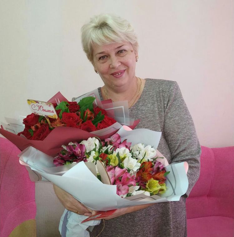 Светлану Дубей с 55-летним юбилеем поздравляет коллектив Князевской средней школы!