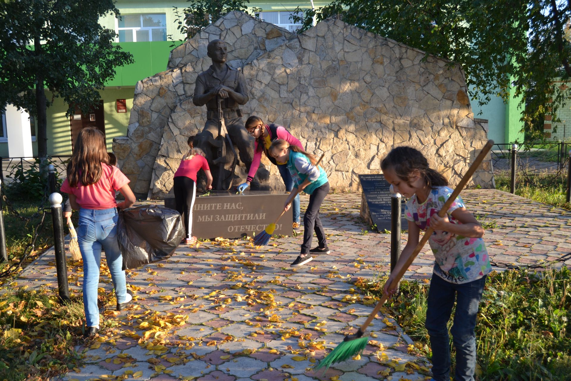 Экологическая акция «Сделаем посёлок цветущим» в рамках Всемирного дня чистоты