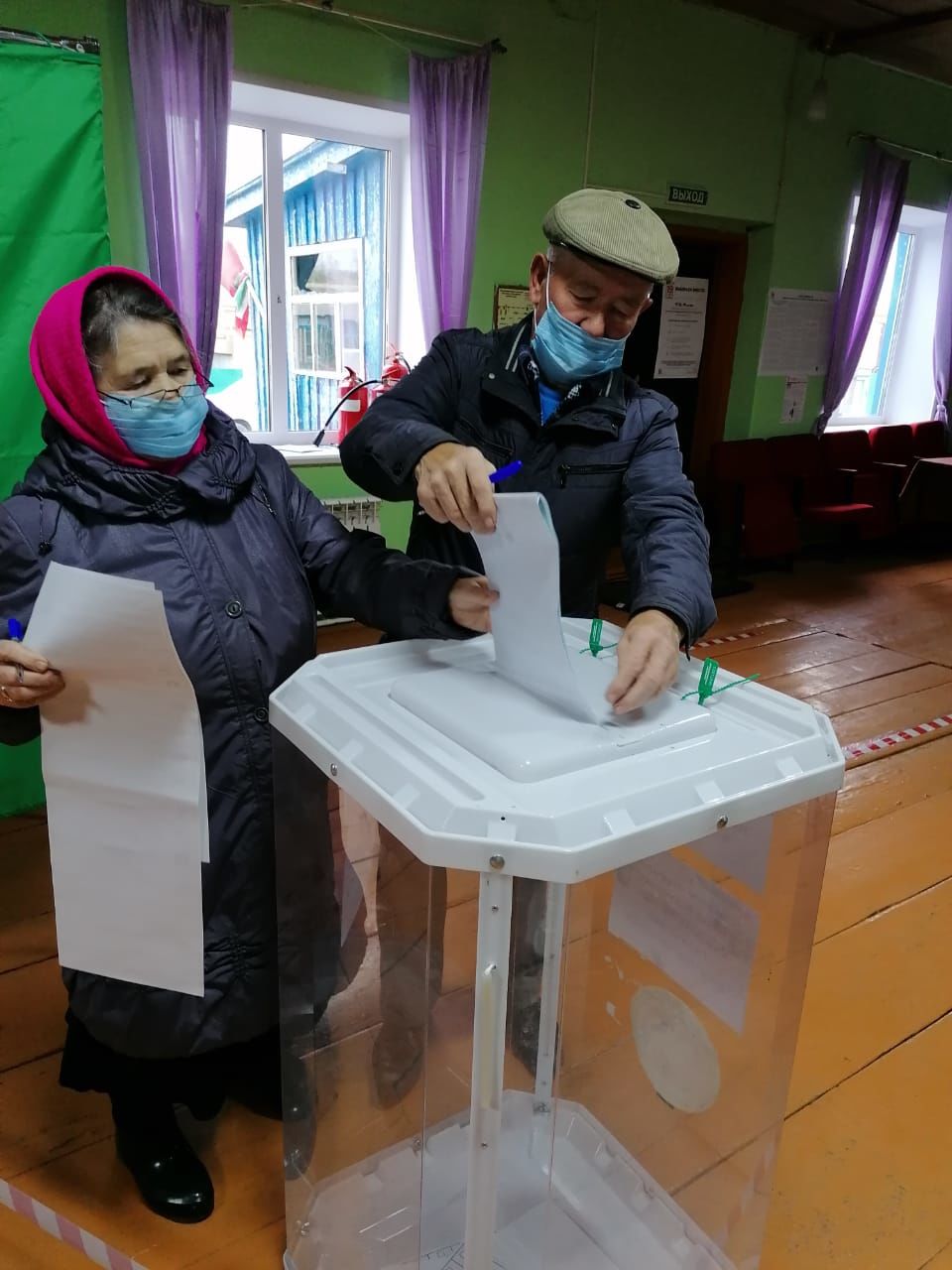 Жители Тлянче-Тамакского сельского поселения деревни Казаклар с самого утра активно идут на выборы