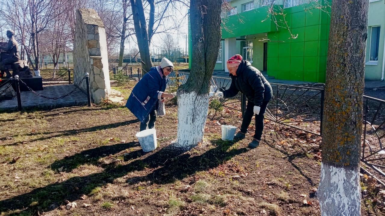 Кенәз мәдәният йорты хезмәткәрләре өмәгә чыктылар