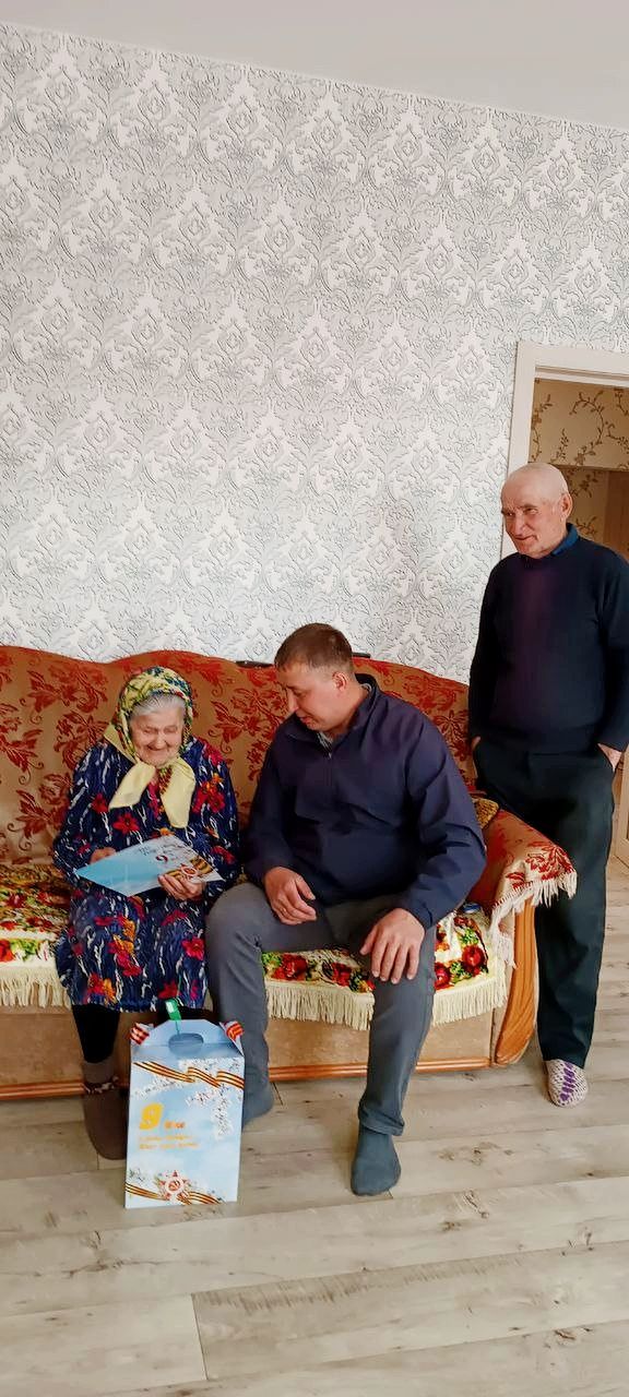 Җиңү көне алдыннан тыл ветераннарын котладылар