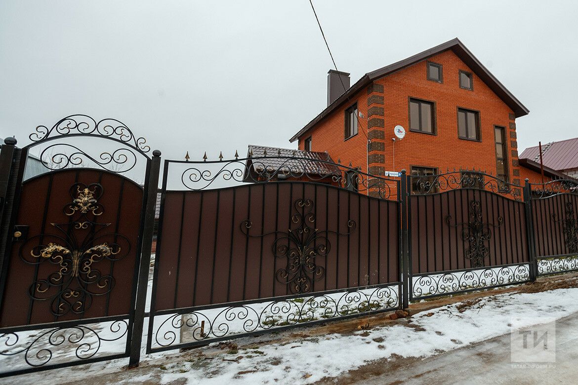 Запретить сделки с недвижимостью можно и на Госуслугах