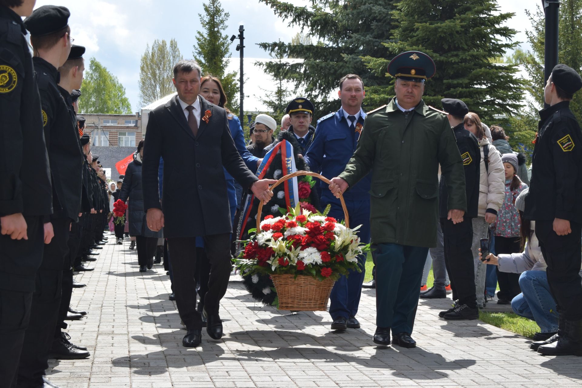 Тукаевский район: Это праздник со слезами на глазах