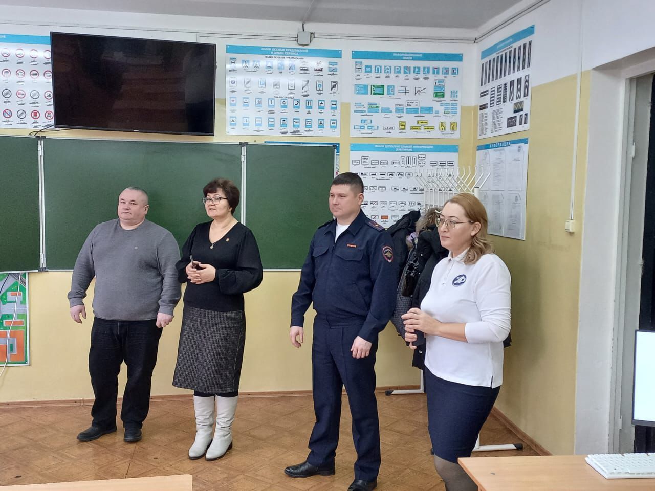 Юл йөрү кагыйдәләре – балачактан!