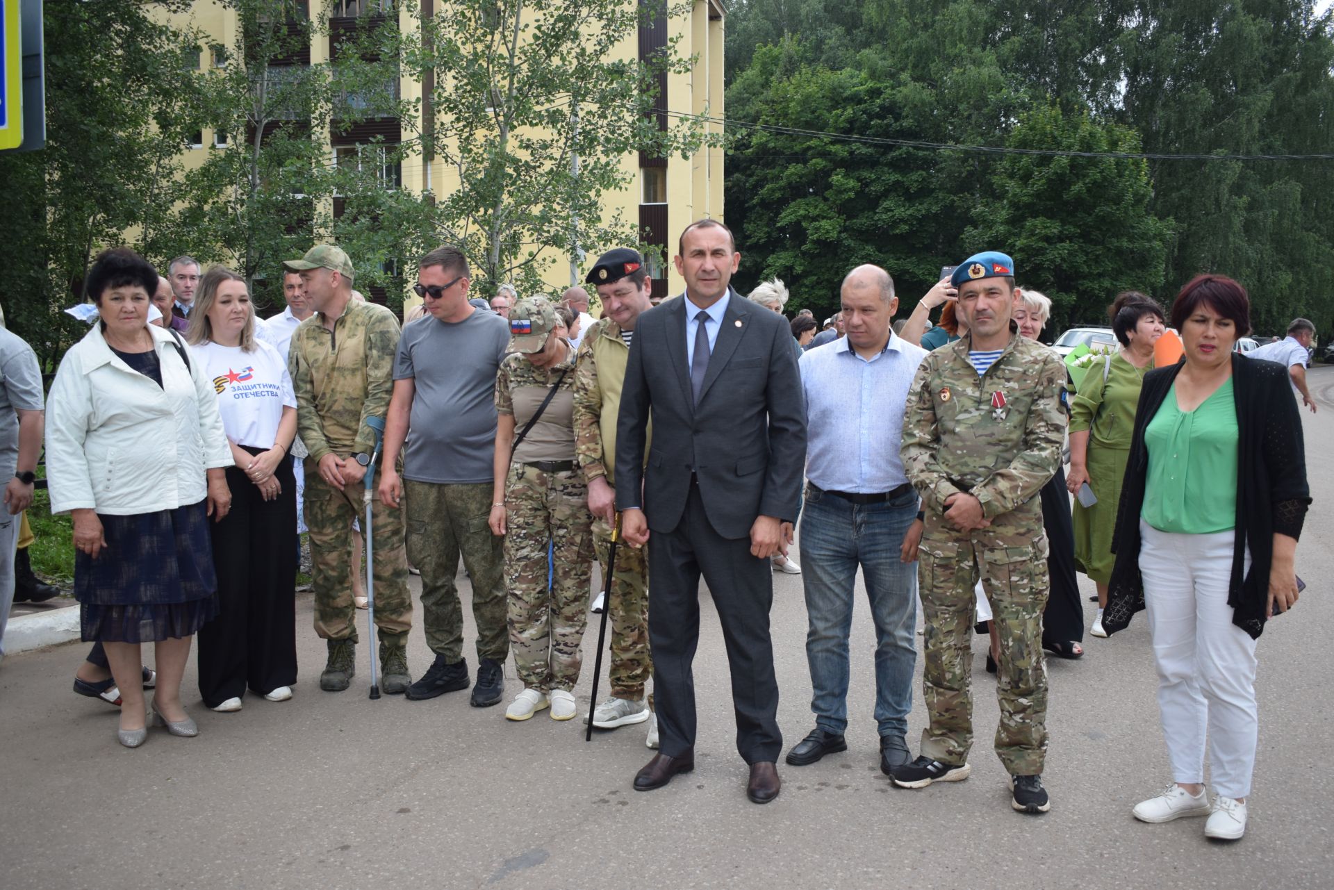 Геройларны хәтерлибез – сугышчыларга ярдәм итәбез