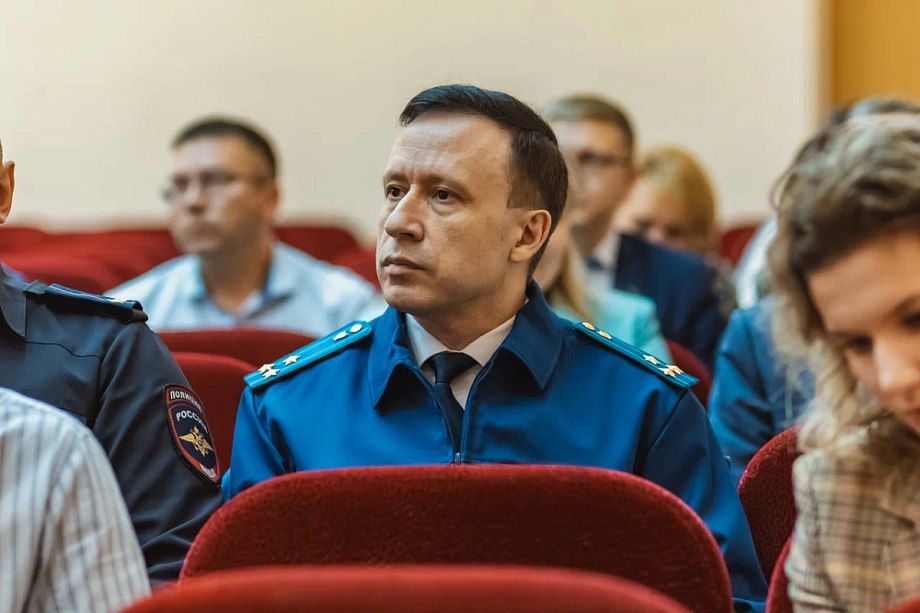 Район прокуроры Шилнәбашта гражданнарны кабул итте