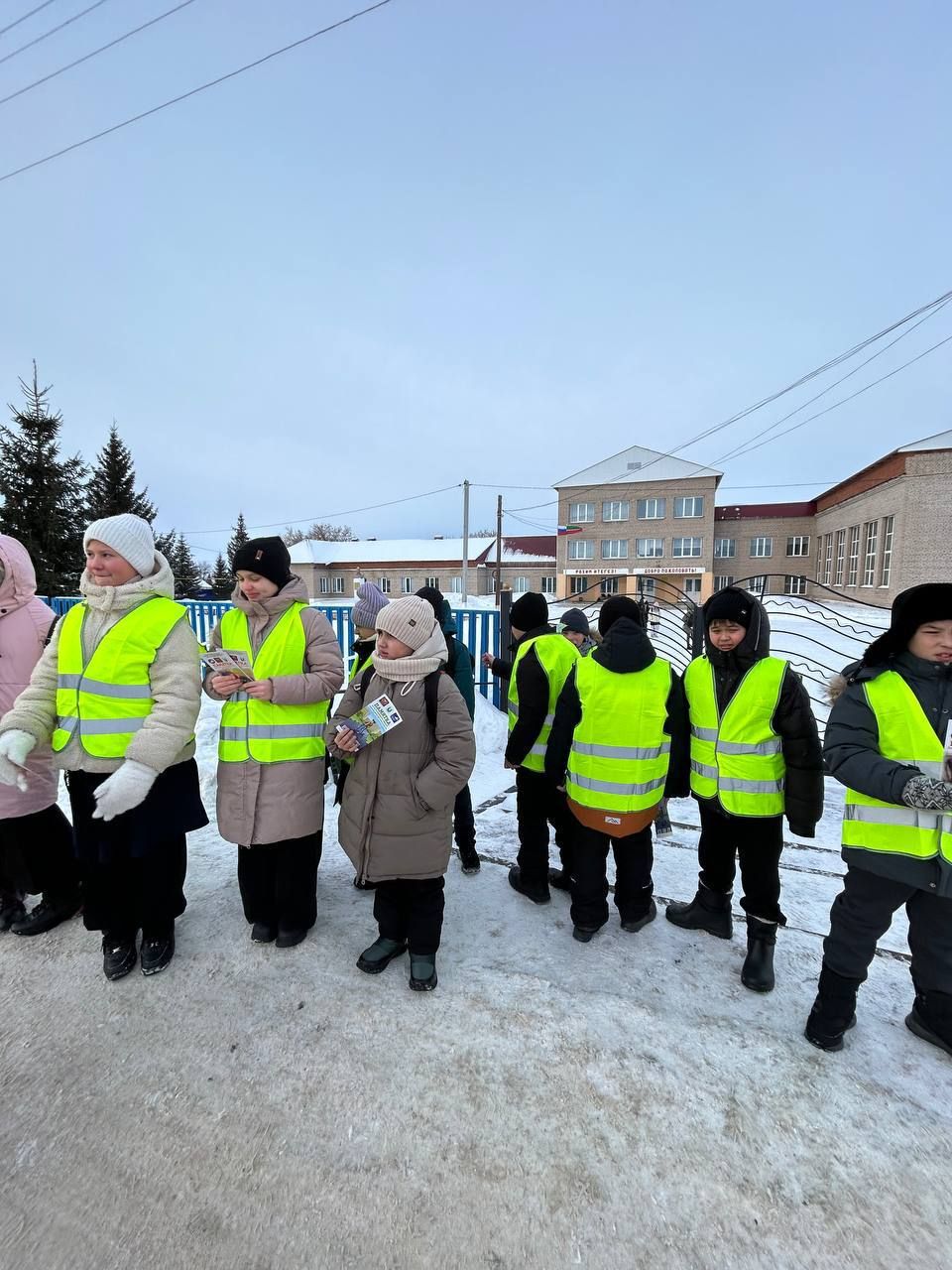 Төнге юлда исерек шофер: машина кюветка очкан