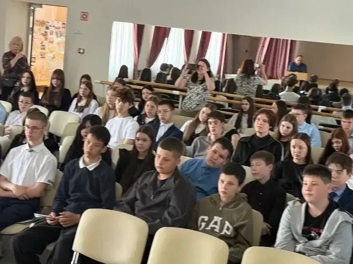 Старшеклассникам района рассказали о перспективах аграрного образования