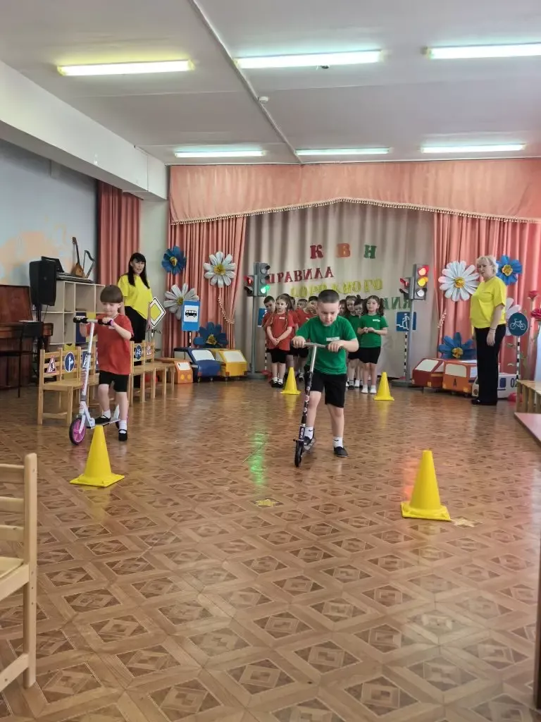 В «Алёнушке» знают правила дорог: юные инспекторы сразились в КВН