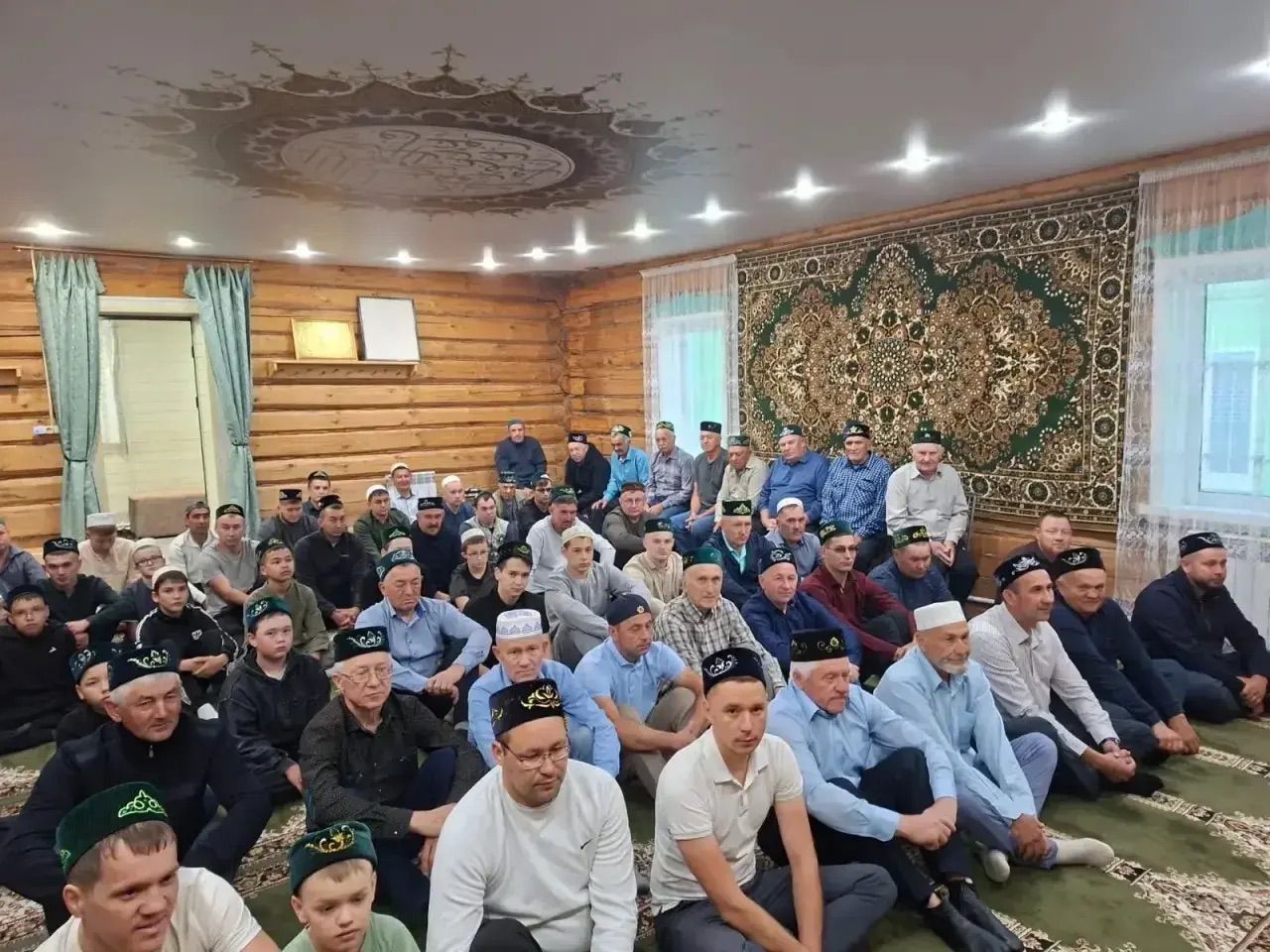 Камиль Назмиев встретил Курбан-байрам с верующими в селе Старое Абдулово