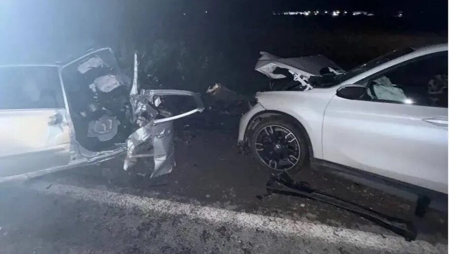 В Нижнекамском районе в столкновении «Лады» с BMW погибли мужчина и 5-летний ребенок