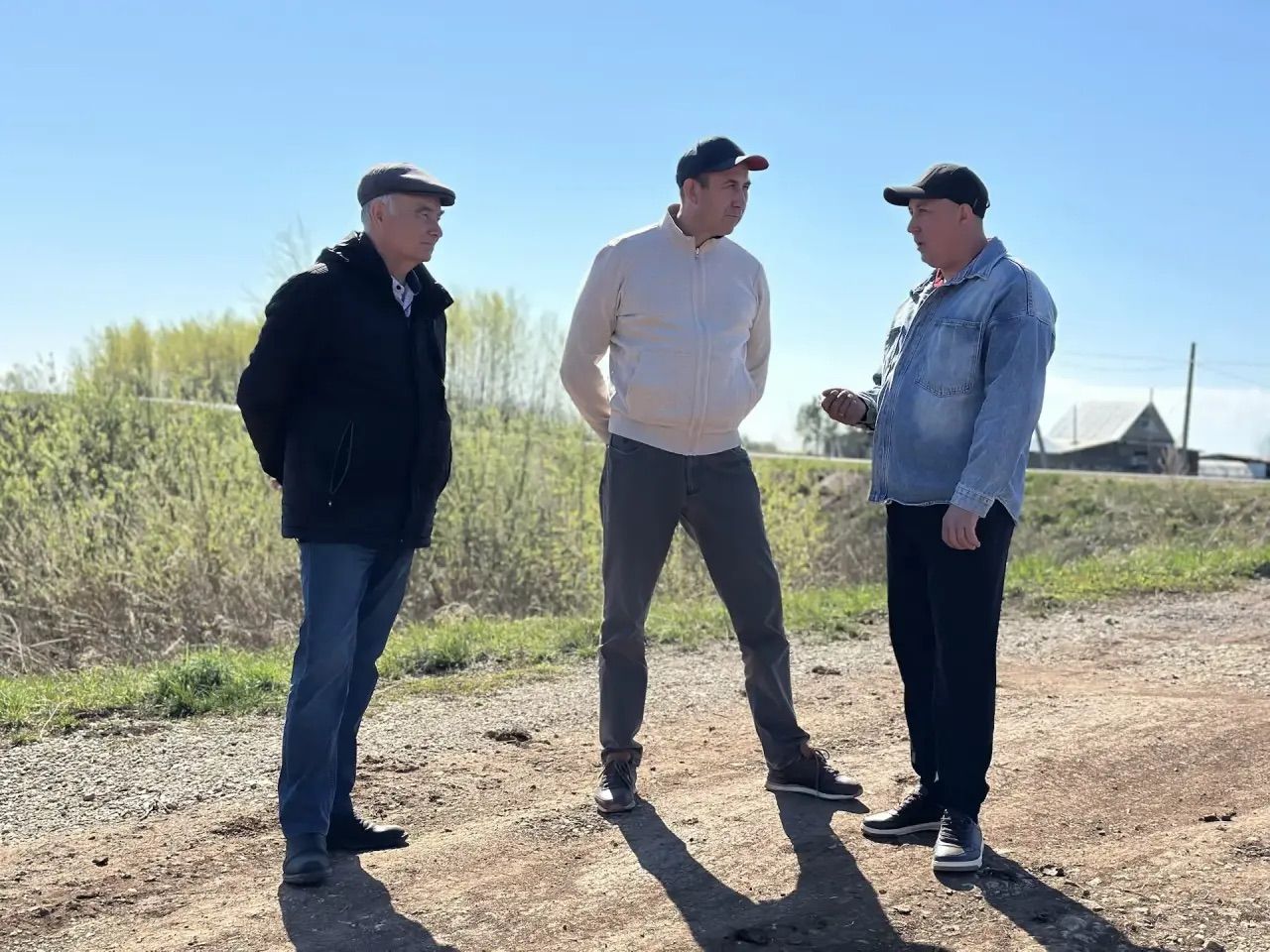 Глава Тукаевского района проинспектировал ход весенне-полевых работ