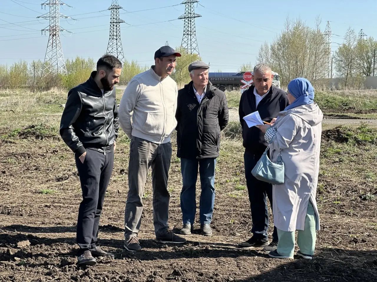 Глава Тукаевского района проинспектировал ход весенне-полевых работ