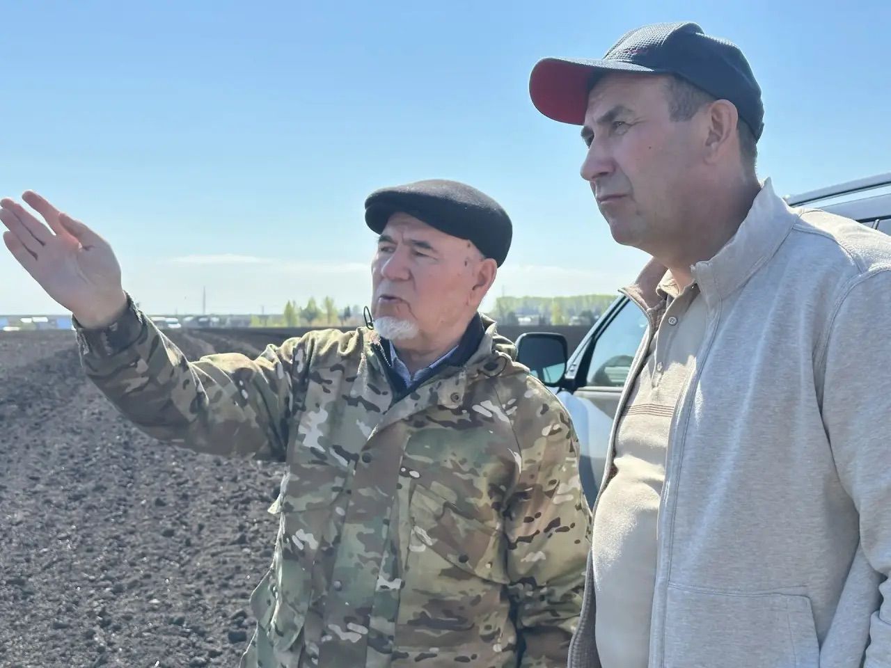 Глава Тукаевского района проинспектировал ход весенне-полевых работ