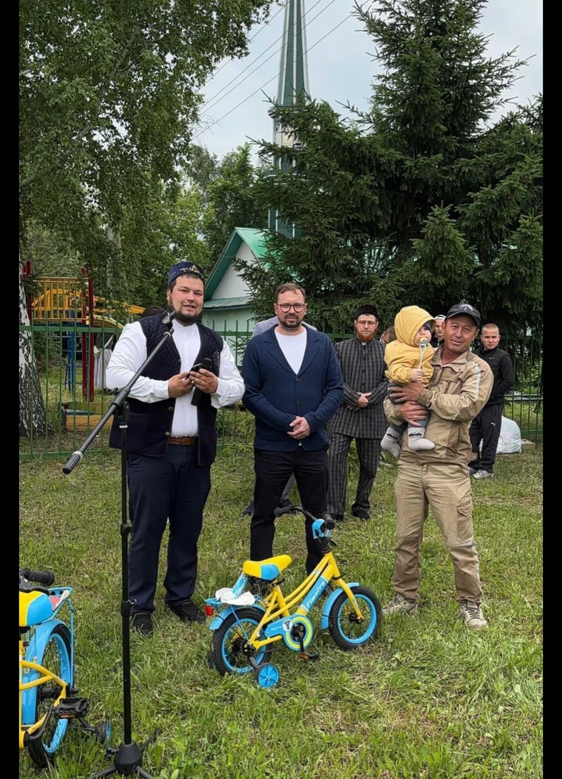 В Круглом Поле у мечети «Газизулла» провели масштабный семейный праздник для сельчан