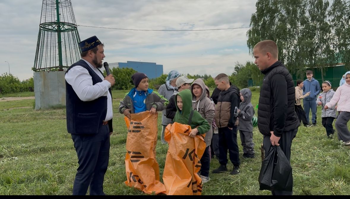 В Круглом Поле у мечети «Газизулла» провели масштабный семейный праздник для сельчан