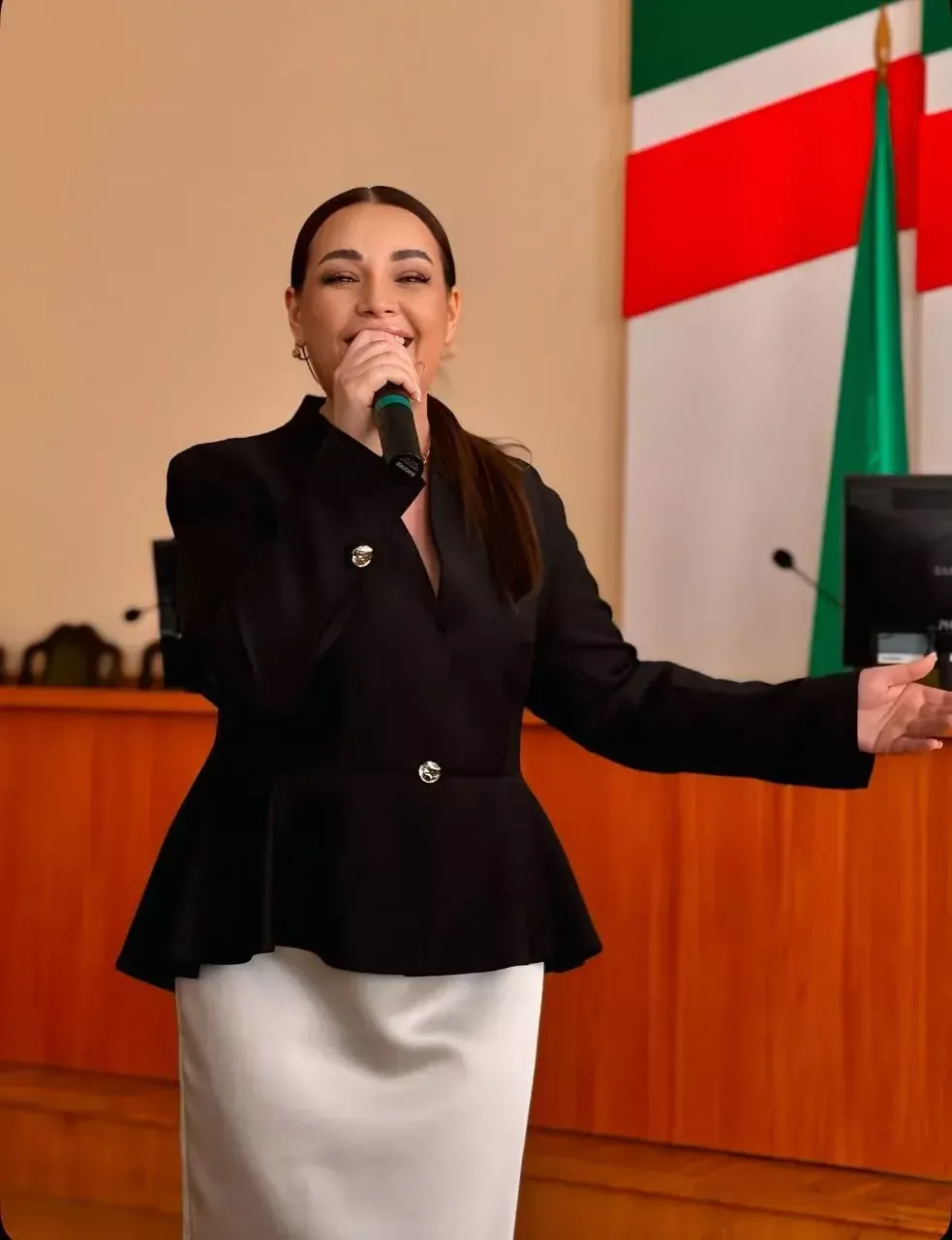 Тукай районында социаль хезмәткәрләрне һөнәри бәйрәмнәре белән котладылар