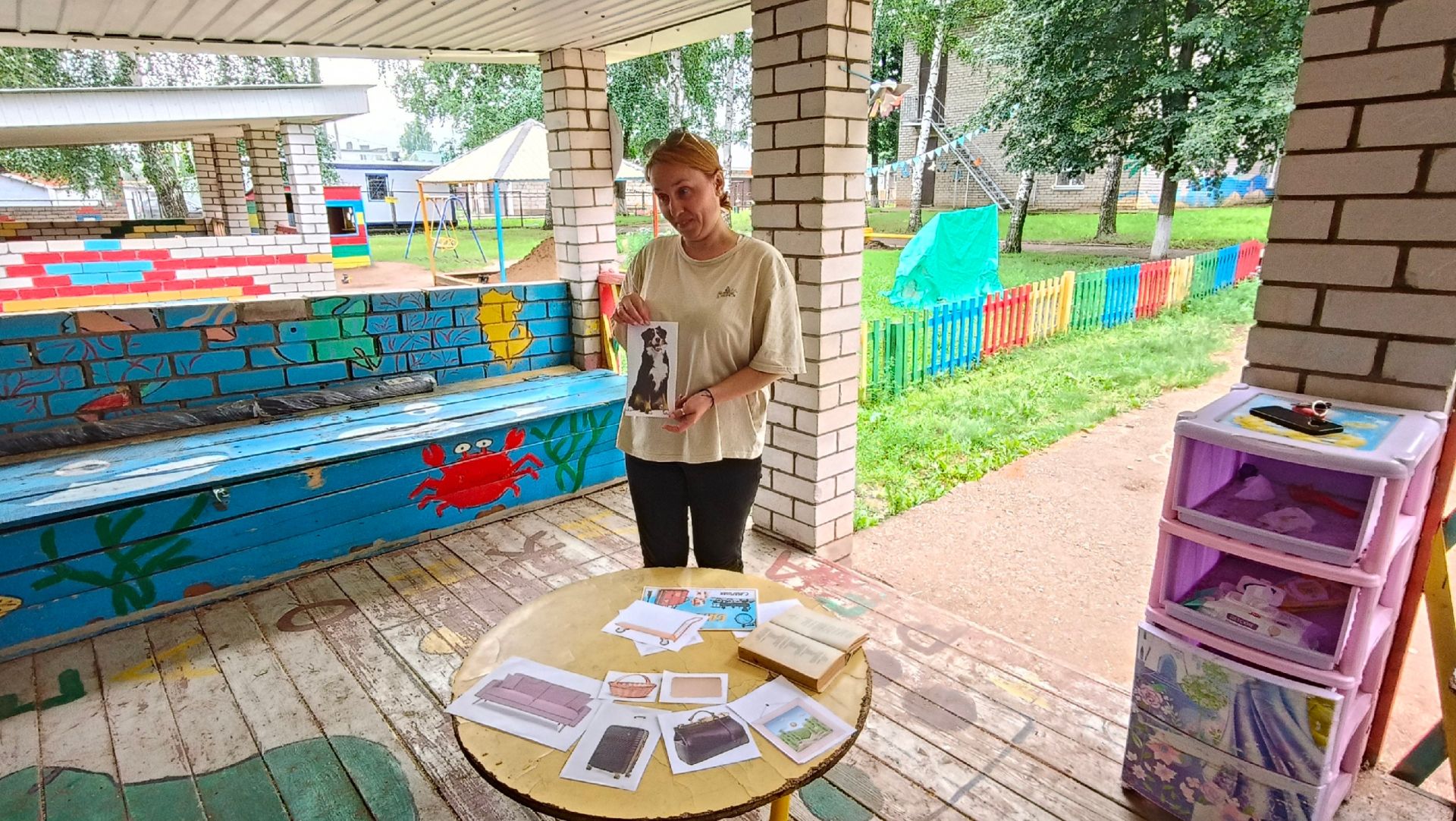 Китапханәчеләр нәниләр өчен саф һавада укулар оештырды