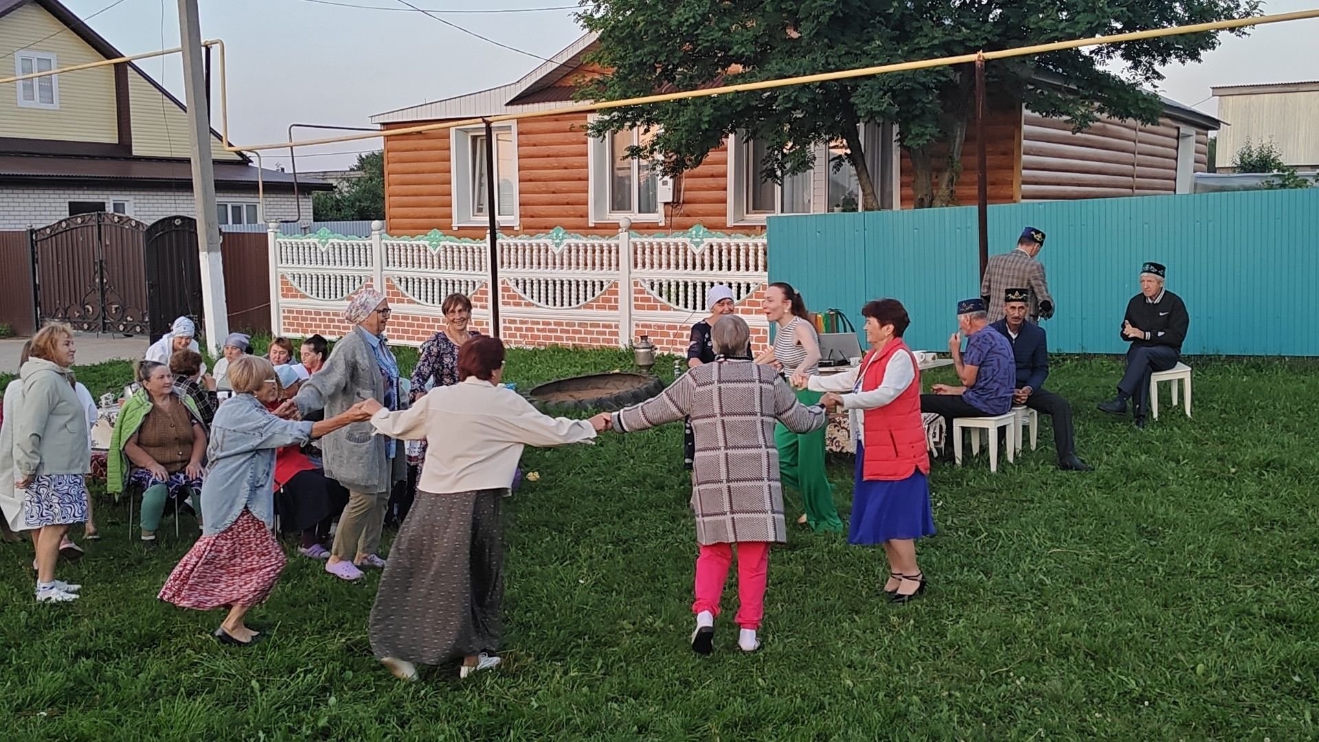 Күктәк-Мирсәет авылында борынгы кичке уеннар традициясен яңарттылар