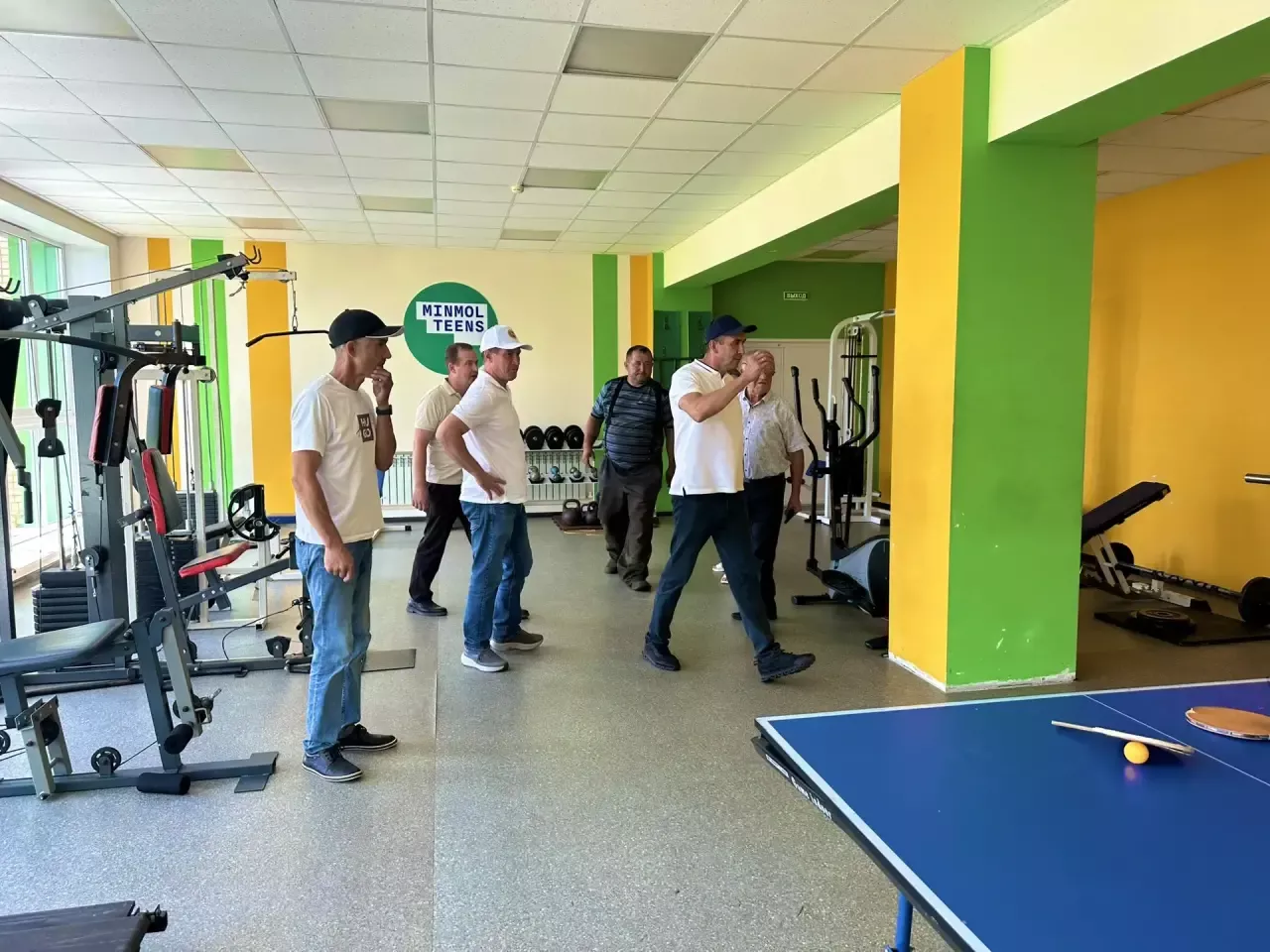Камиль Назмиев проинспектировал капремонт школ и спортобъекты