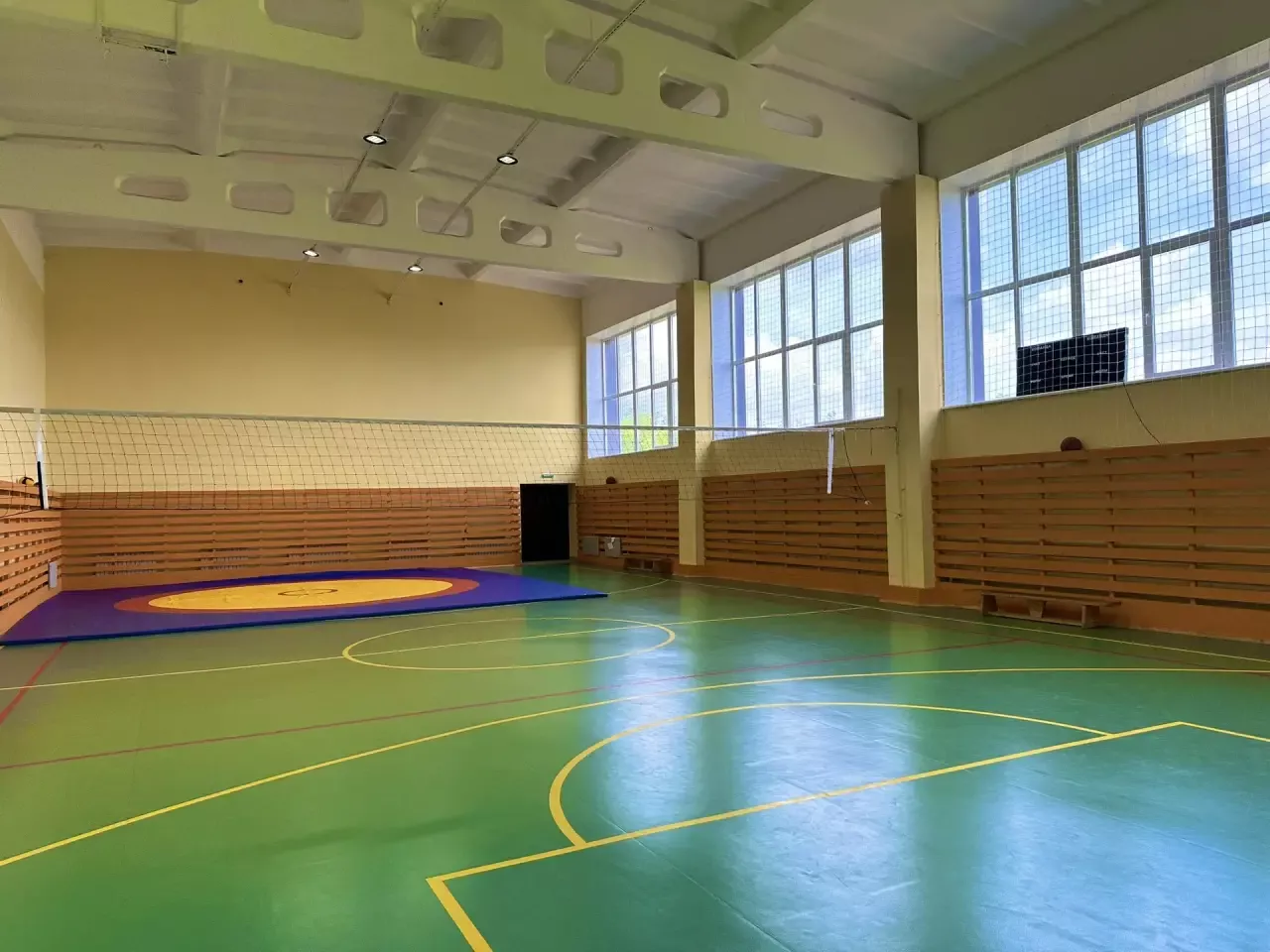Камиль Назмиев проинспектировал капремонт школ и спортобъекты