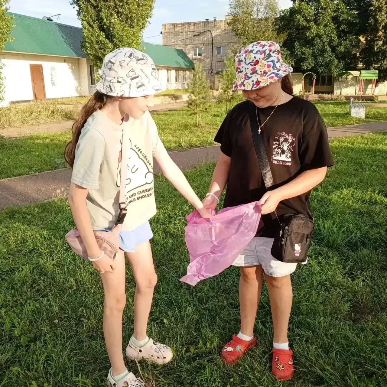 Бәтке мәктәбе укучылары хезмәт десанты уздырды