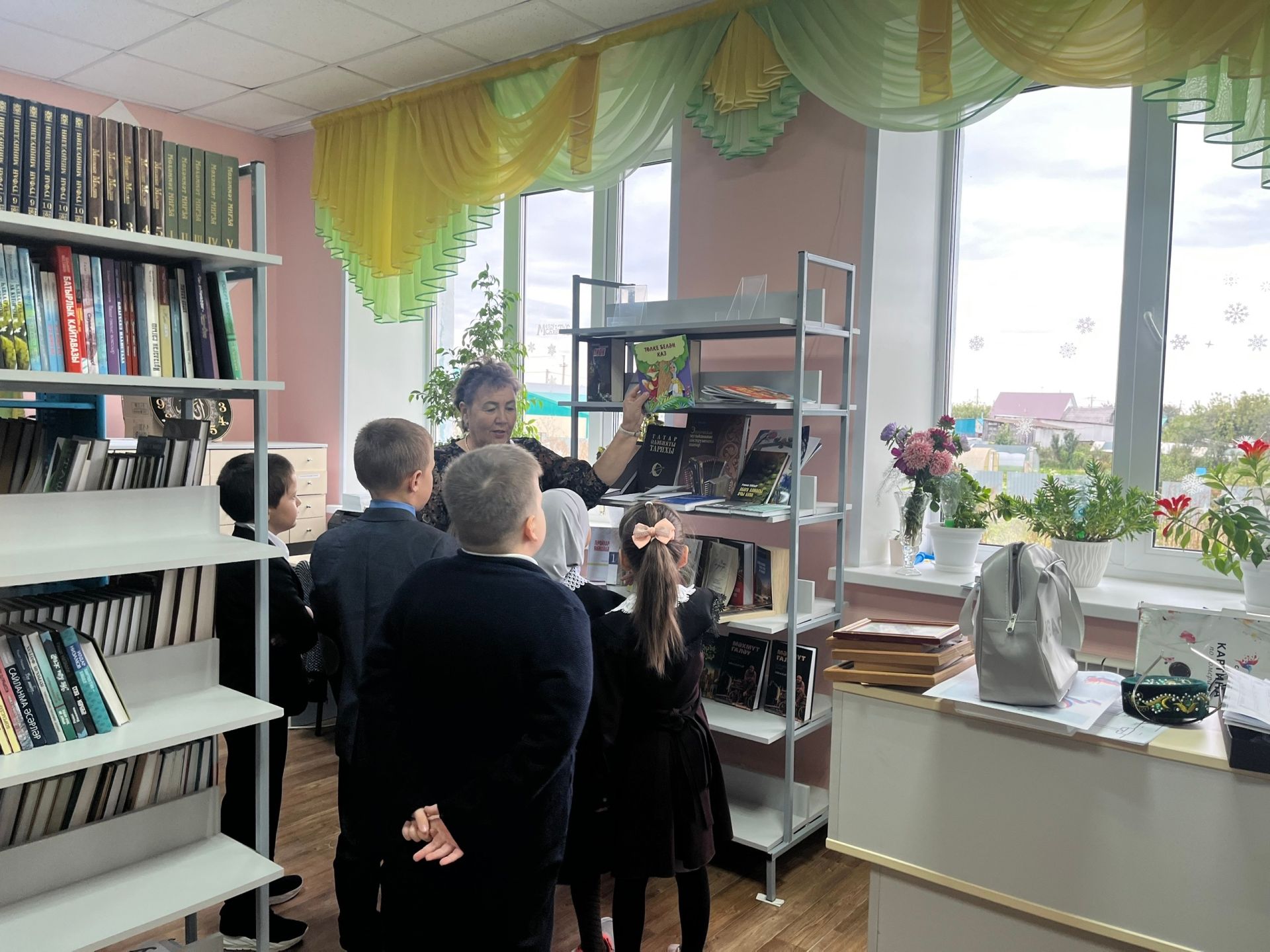 Сәмәкәй нәниләре китапханә серләренә төшенде