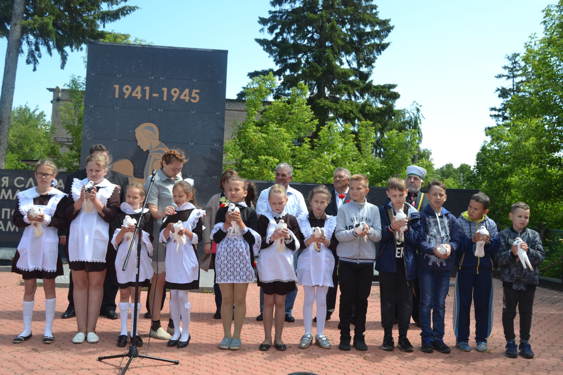 Митинг «Свеча памяти», посвященный Дню памяти и скорби и 77 лет с начала Великой Отечественной войны.