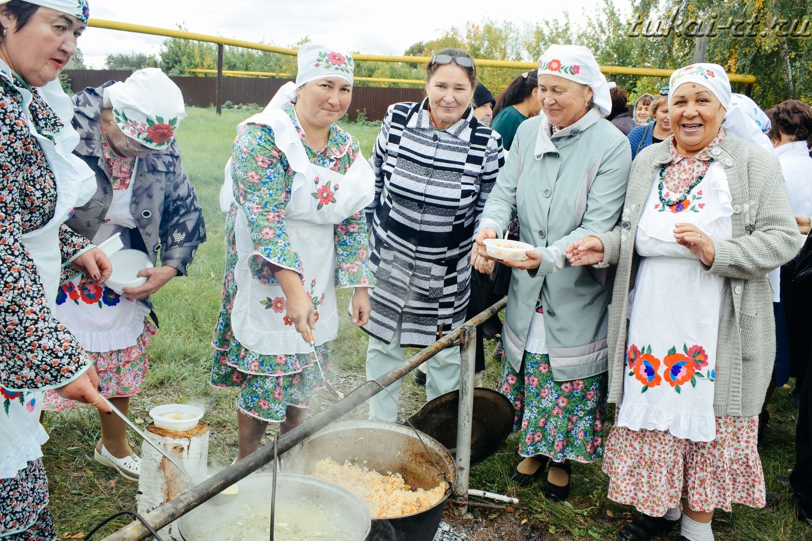 В Биюргане открыли сквер Ветеранов и отметили "Осенний вальс" ФОТО