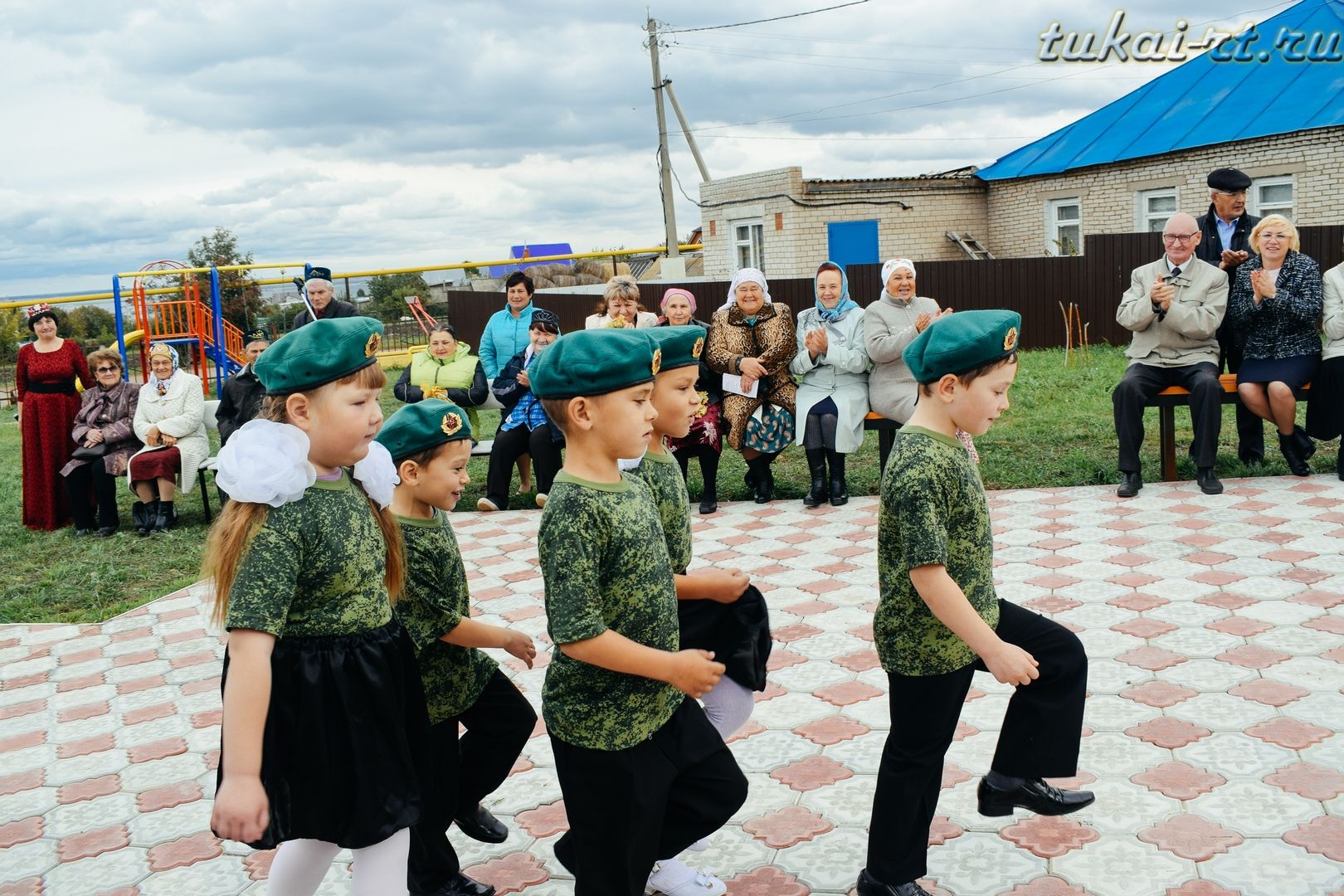 В Биюргане открыли сквер Ветеранов и отметили "Осенний вальс" ФОТО