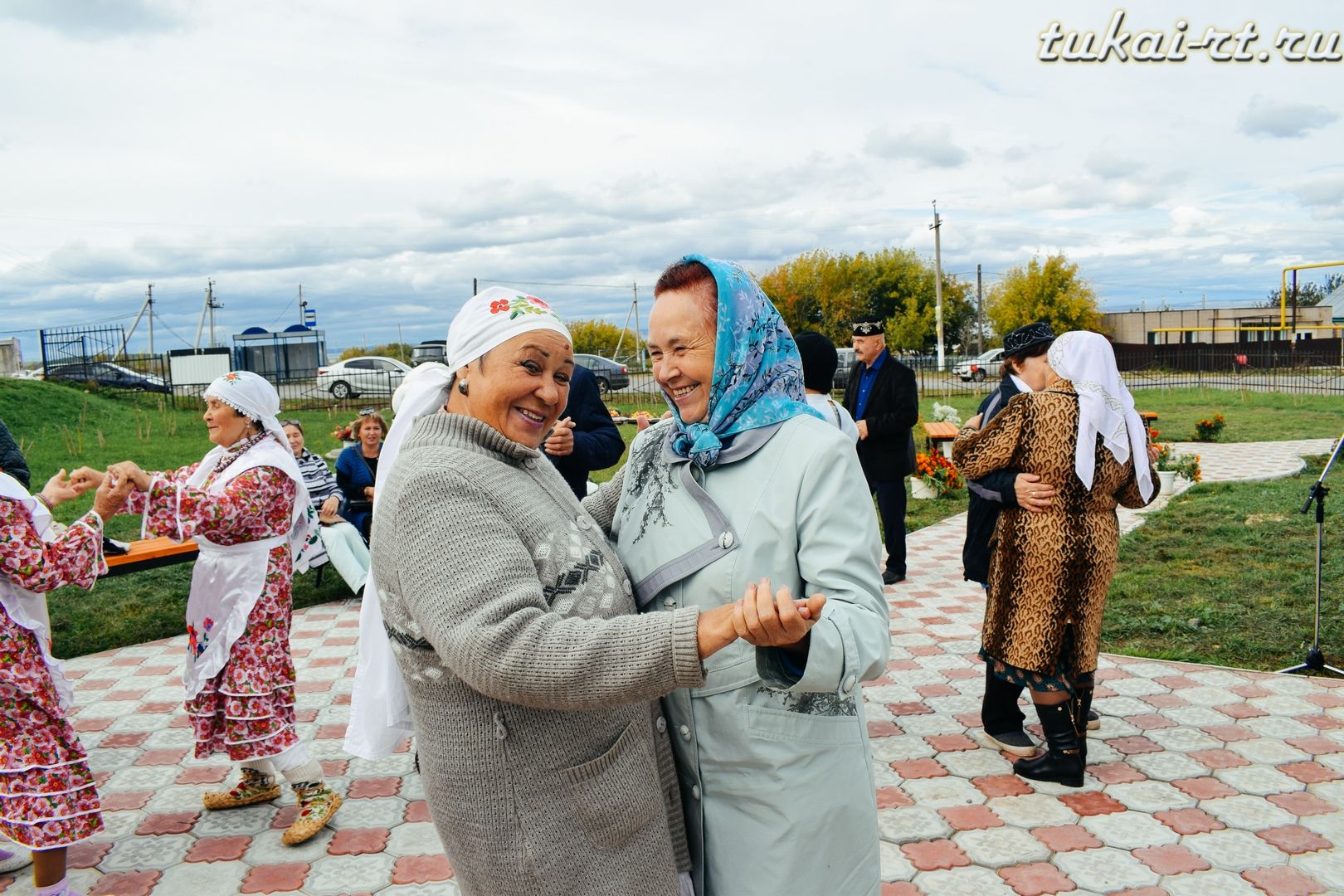 В Биюргане открыли сквер Ветеранов и отметили "Осенний вальс" ФОТО