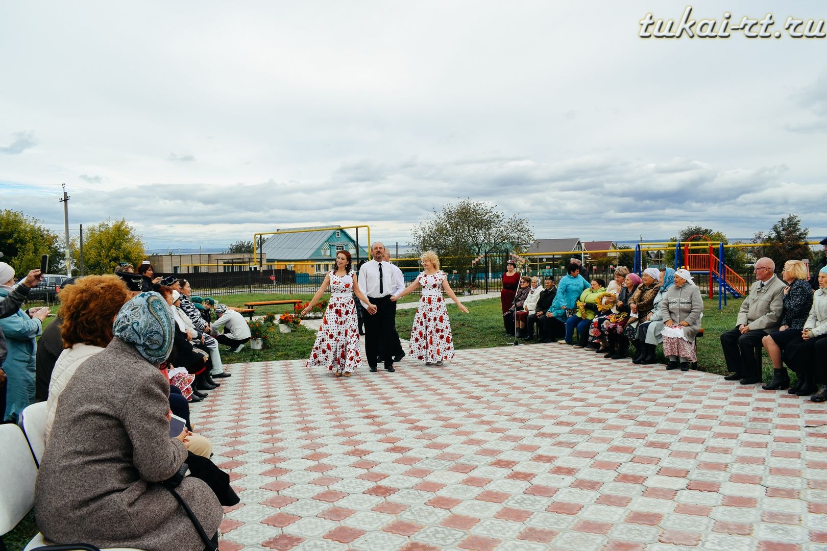 В Биюргане открыли сквер Ветеранов и отметили "Осенний вальс" ФОТО