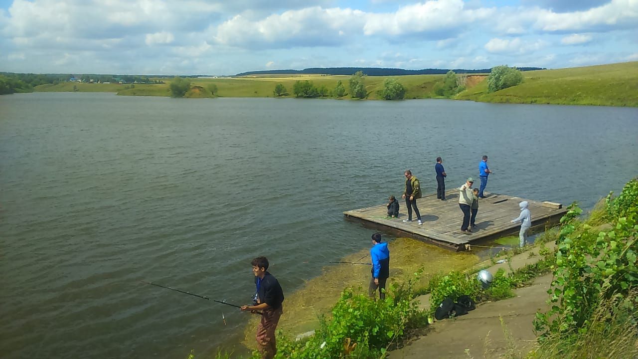В Евлево на территории рыбопитомника усадьбы Касакина прошел конкурс юных рыболовов