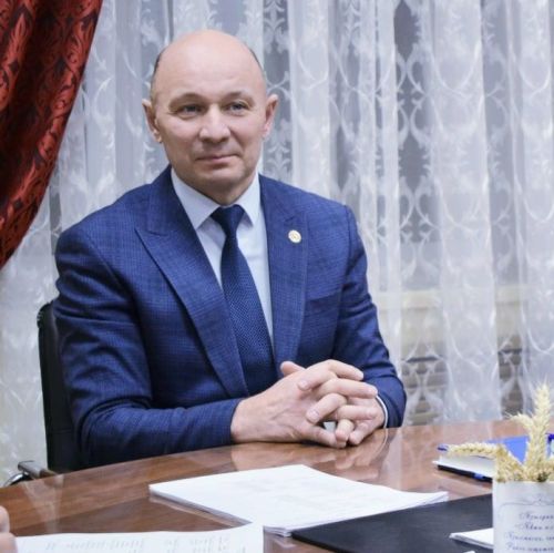 Хөрмәтле укытучылар, мәктәпкәчә һәм өстәмә белем бирү педагоглары, педагогик хезмәт ветераннары!