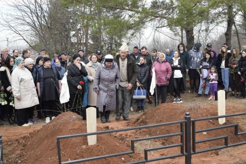 Бүген Тукай районында махсус хәрби операция зонасында һәлак булган ике бертуган Артем һәм Станислав Шамукаевлар белән хушлаштылар