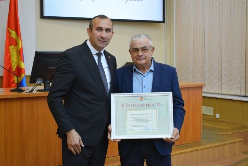 Камил Нәҗмиев «Тукаевский водоканал» оешмасына Рәхмәт хатын тапшырды