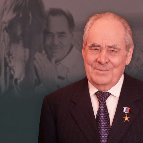 Бүген ТРның Дәүләт киңәшчесе, Татарстанның беренче Президенты Минтимер Шәрип улы Шәймиевнең туган көне!