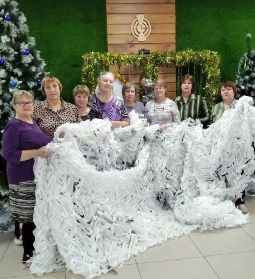 Кече Шилнә авылында МХОга ярдәм итүче ятьмә осталары эшли