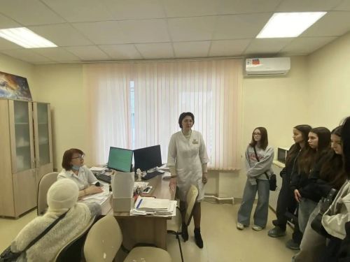 «Ангелы в белых халатах»: Тукаевская ЦРБ открыла двери для будущих врачей