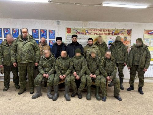 Татарстан Диния нәзарәте делегациясе МХО зонасында «Батыр» батальоны сугышчылары белән очрашты
