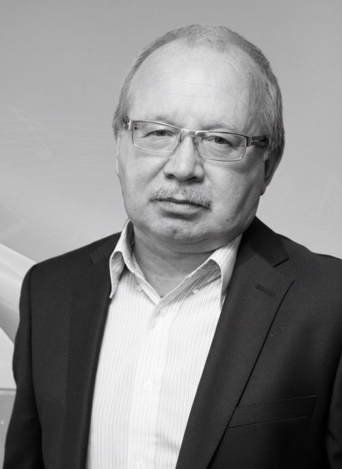 Татарстанның атказанган сәнгать эшлеклесе, композитор Азат Хөсәенов вафат булды