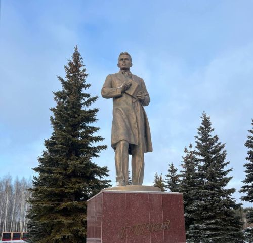 Рөстәм Миңнеханов  Габдулла Тукай исемендәге Халыкара премия булдыру тәкъдимен җиткерде