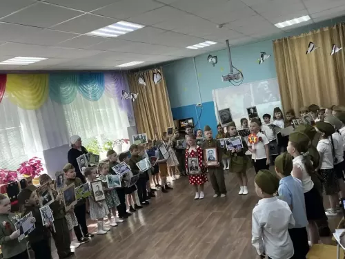 Кече Шилнә балалары -  «Үлемсез полк» сафында