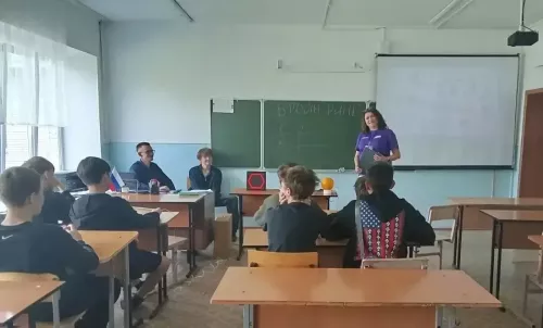 Новотроицкое мәктәбендә укучылар «Брейн-ринг» уйнады