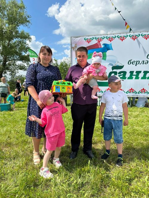 Авылны яшәтүчеләр, тормышка ямь өстәүчеләр