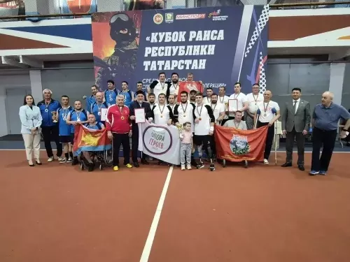 Тукай районы һәм Чаллы ветераннары волейбол буенча көмеш яулады