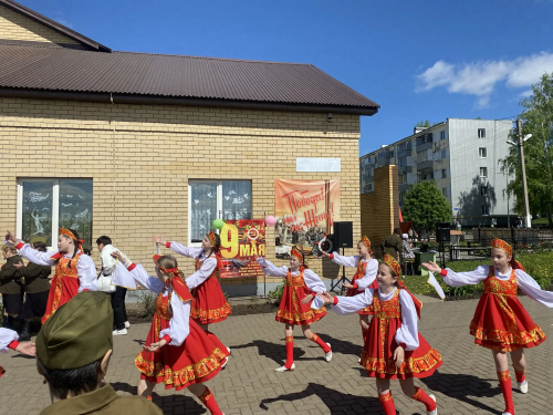 Круглое Поледа Бөек Җиңү көненә багышланган митинг узды
